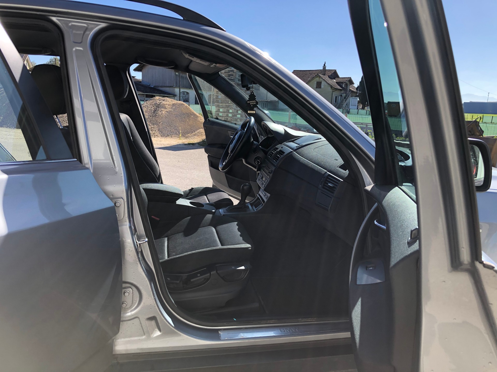 BMW X3 2.5i-image-6