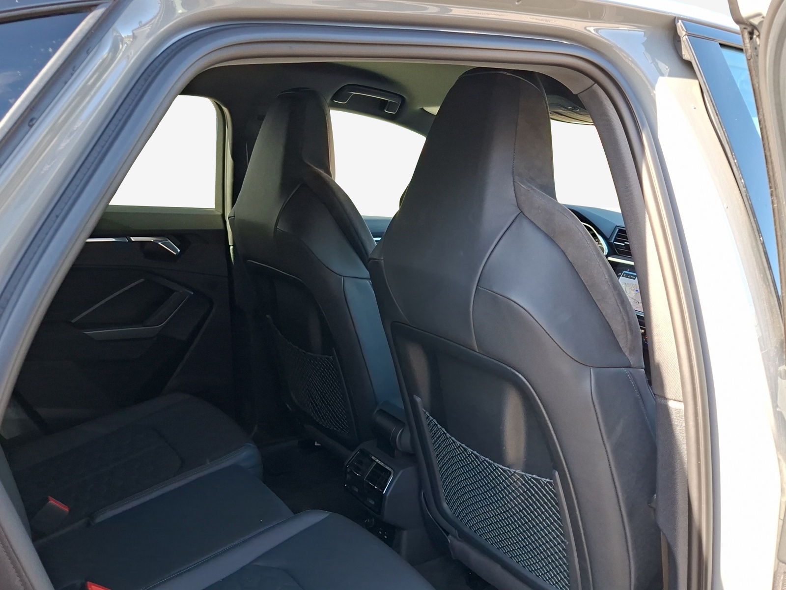 AUDI RS Q3 Sportback quattro S tronic-image-13