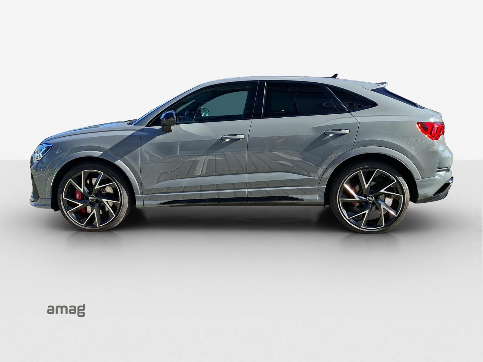 AUDI RS Q3 Sportback quattro S tronic-image-1