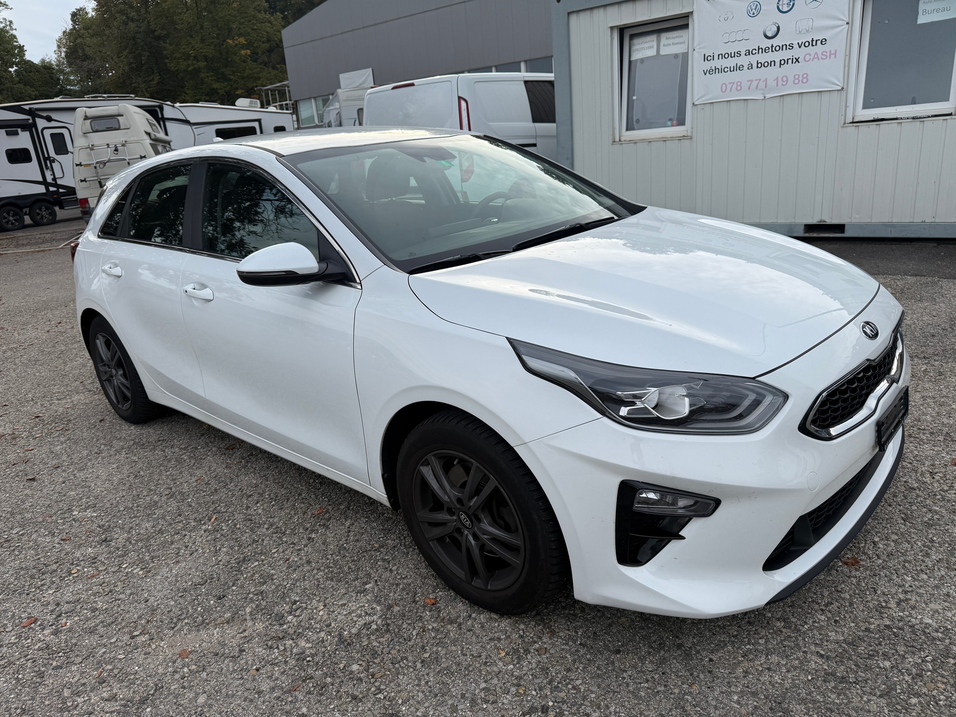 KIA Ceed 1.4 T-GDi Style DCT-image-3