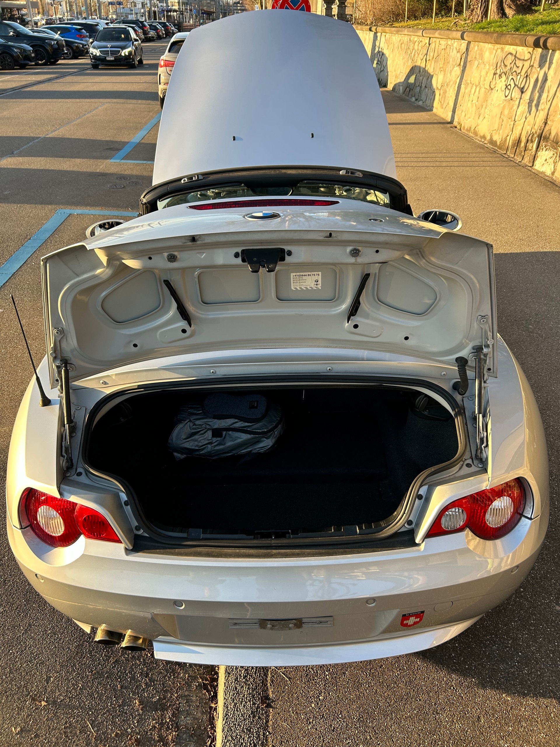 BMW 3.0i-image-3