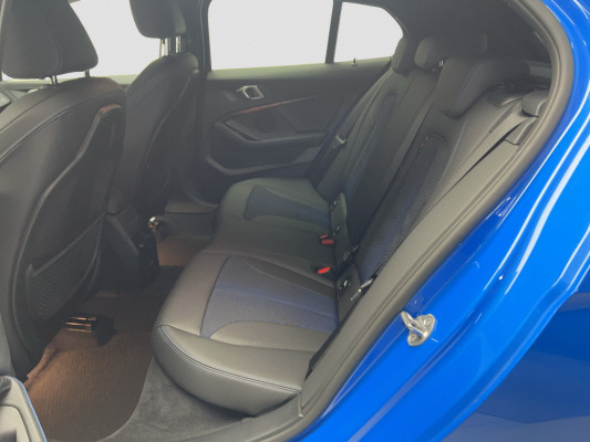 BMW 120d xDrive M Sport-image-9
