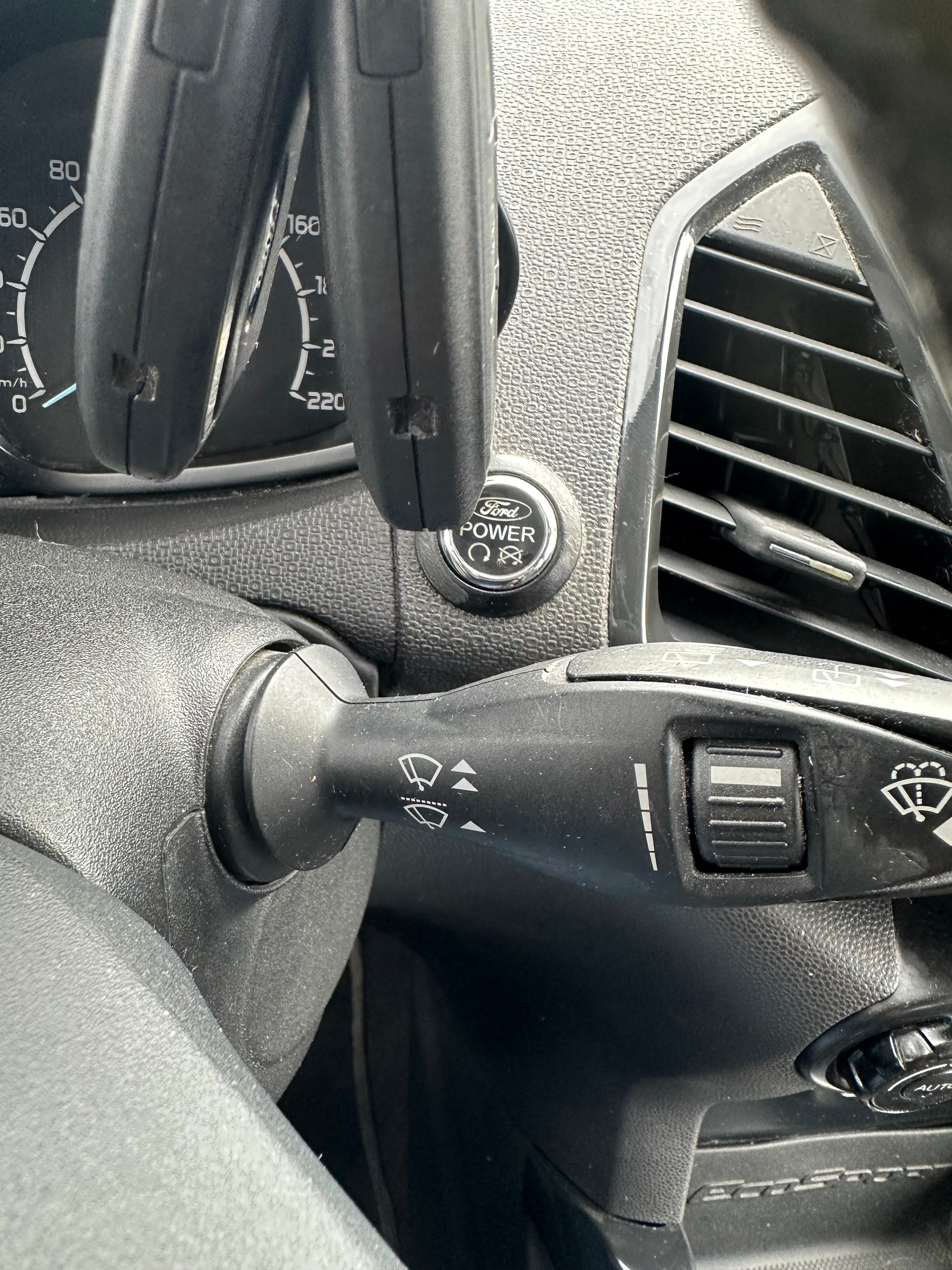 FORD EcoSport 1.0 SCTi Titanium-image-12