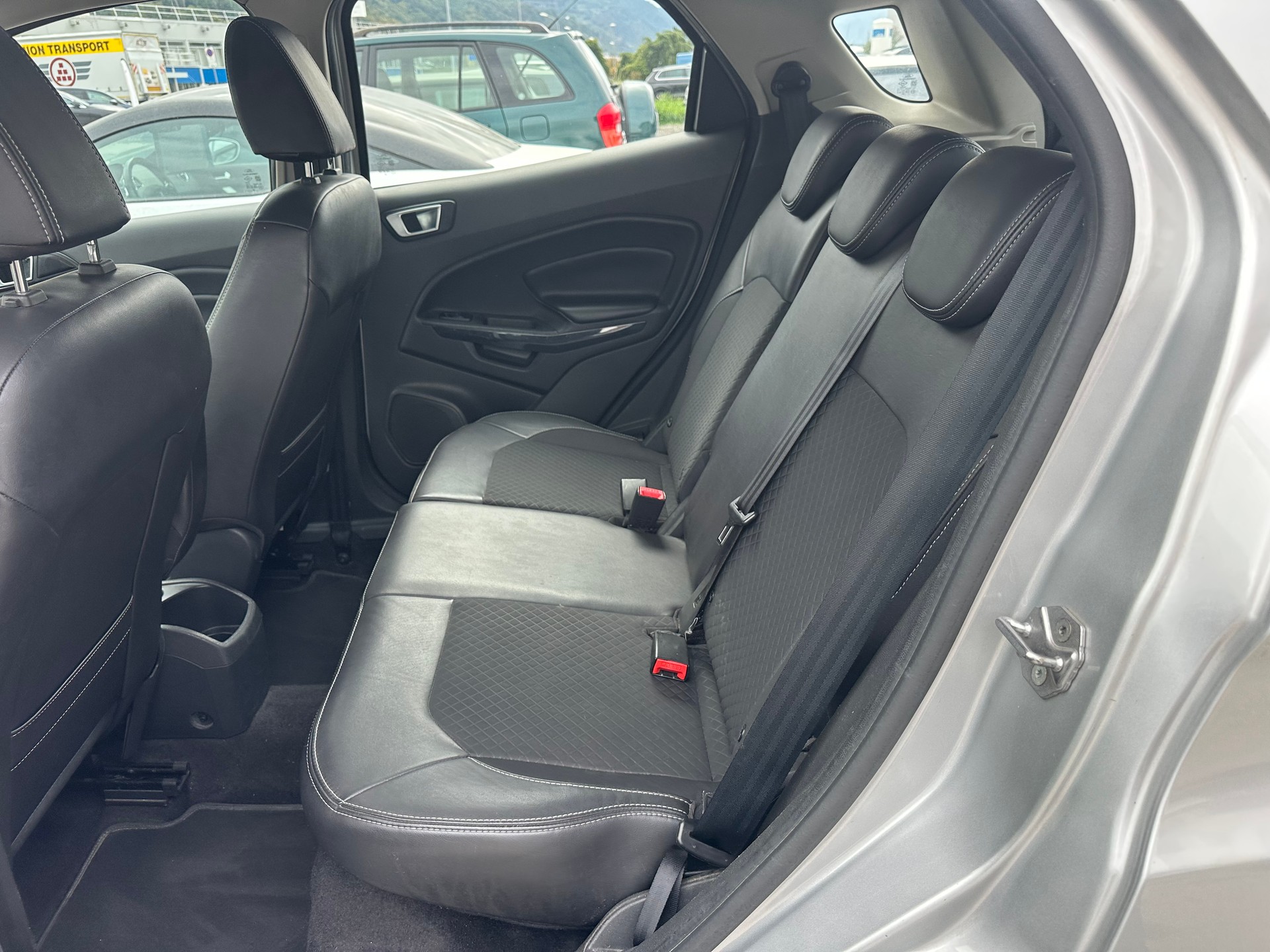 FORD EcoSport 1.0 SCTi Titanium-image-11