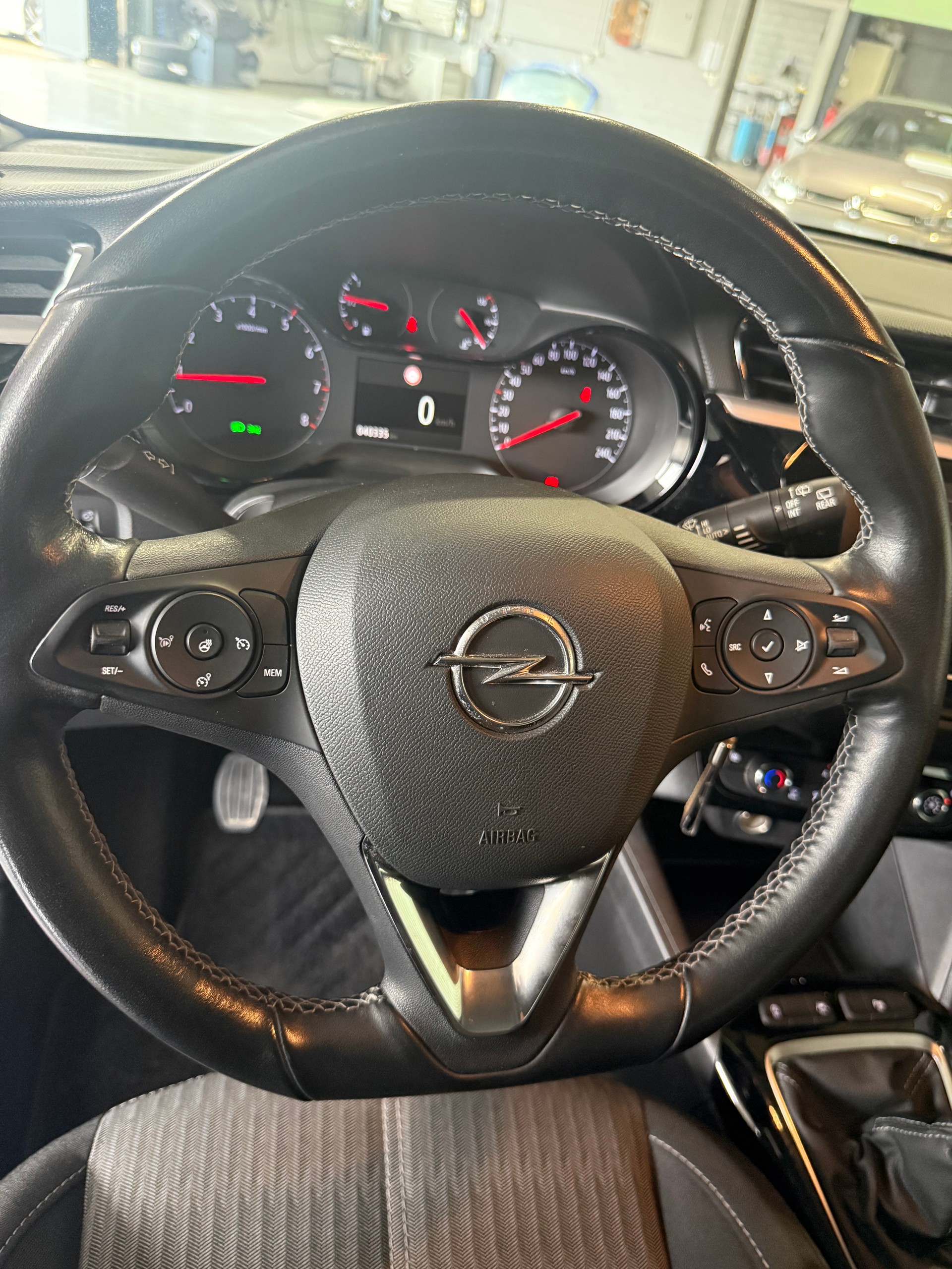 OPEL Corsa 1.2 TP Edition-image-9