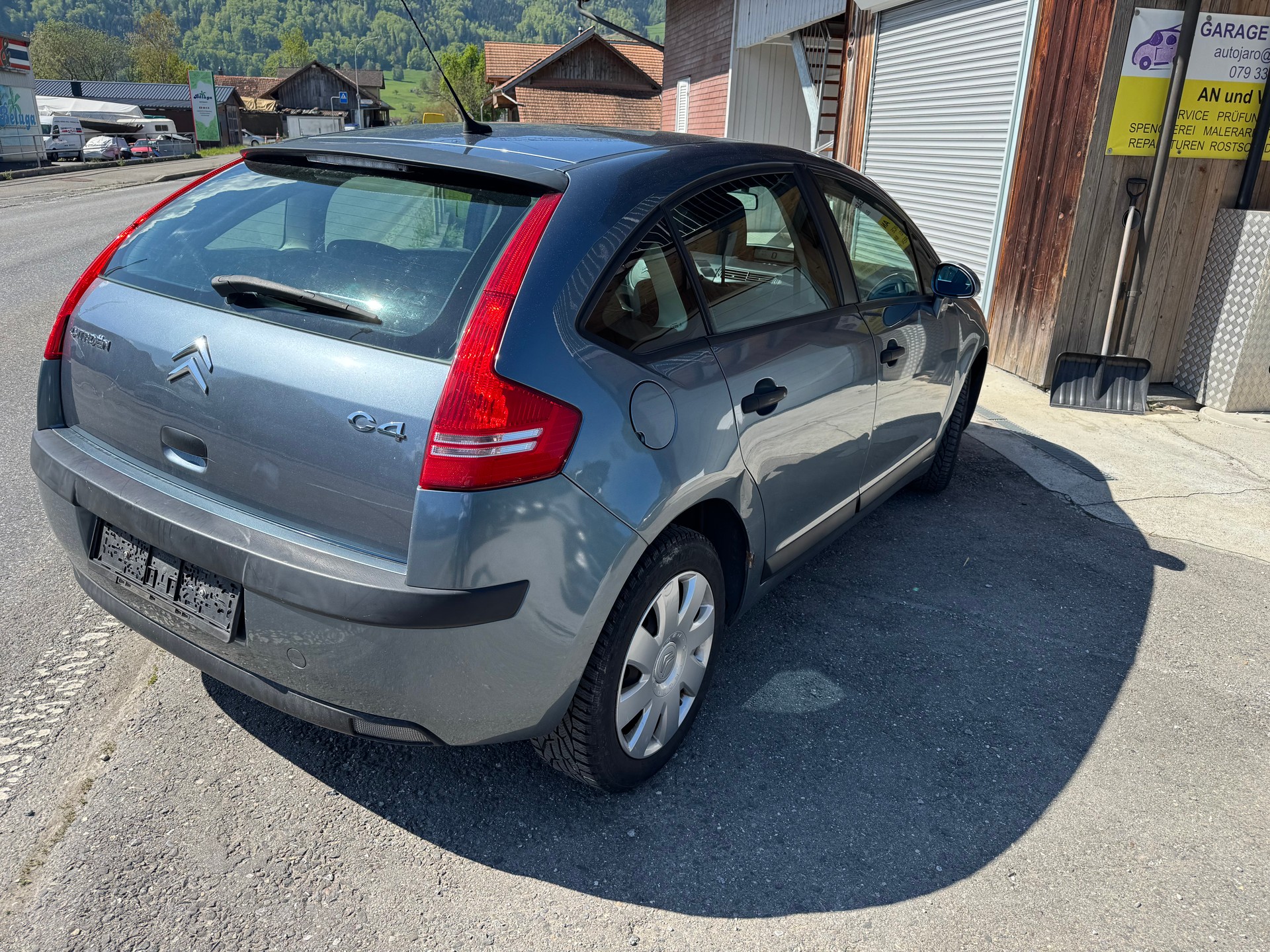 CITROEN C4 Berline 1.6i 16V SX-image-2