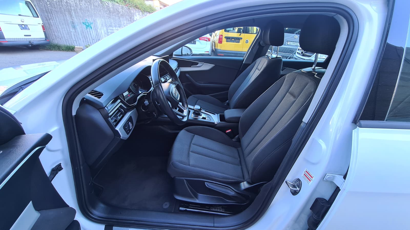 AUDI A4 Avant 40 TDI Attraction quattro S-tronic ** Gr-Navi ** Sitzehizung ** Tempomat ** PDC V+H ** Modell 2023 ** Ab MFK **-image-19
