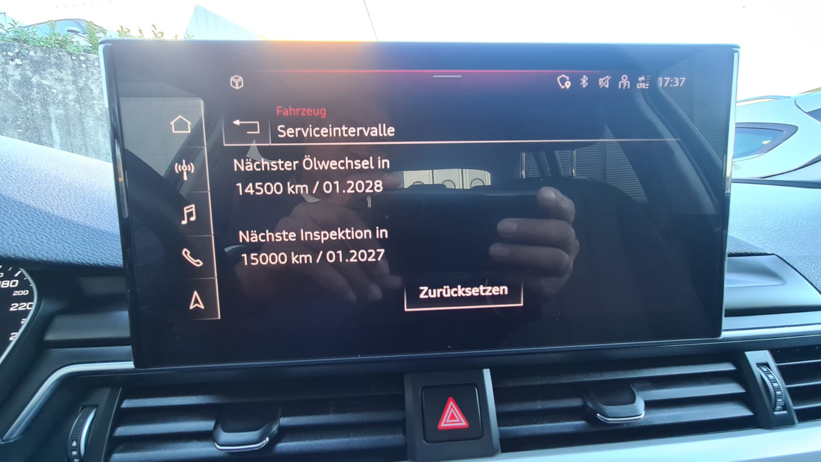 AUDI A4 Avant 40 TDI Attraction quattro S-tronic ** Gr-Navi ** Sitzehizung ** Tempomat ** PDC V+H ** Modell 2023 ** Ab MFK **-image-16