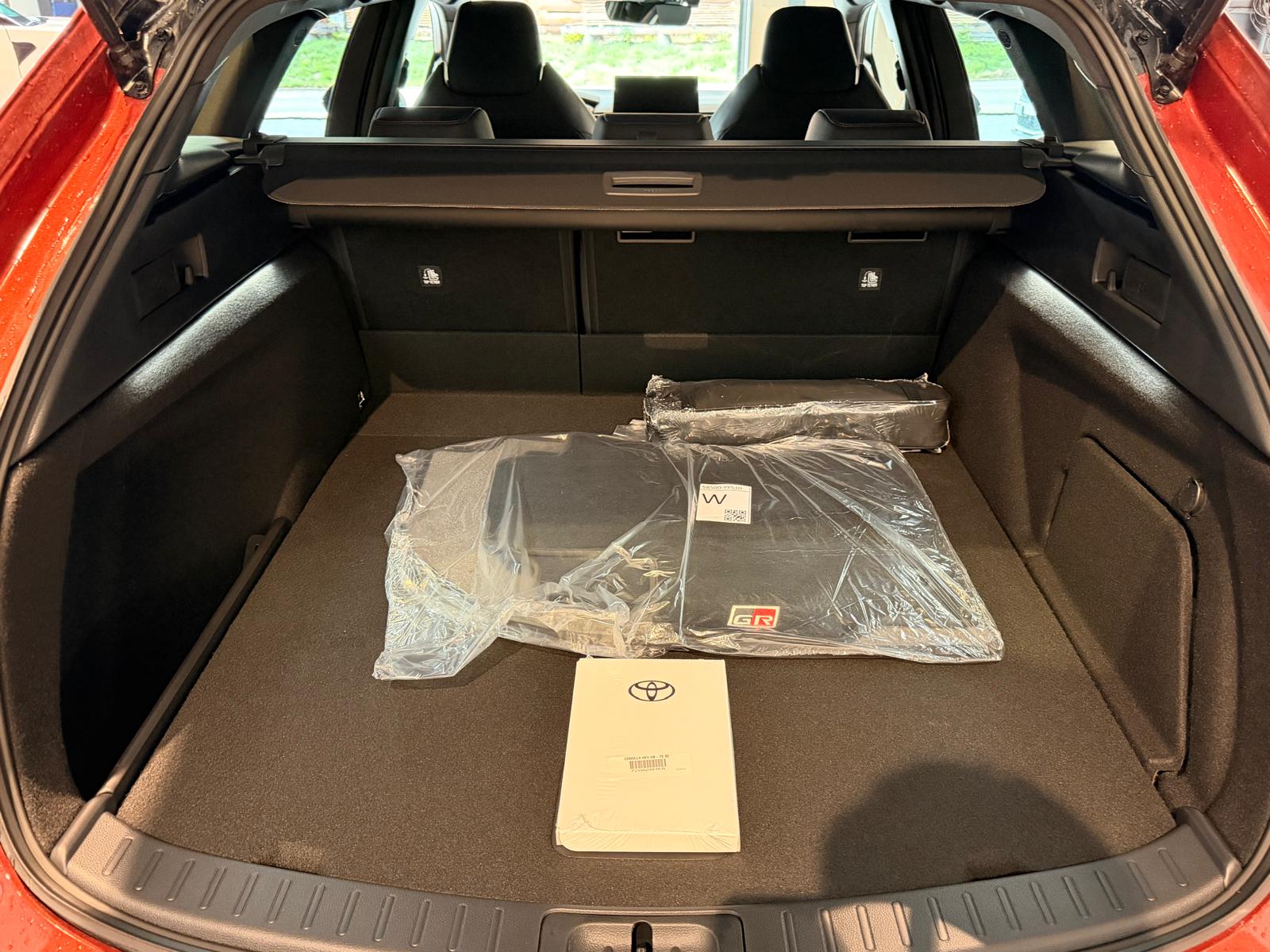TOYOTA Corolla 2.0 HSD GR Sport e- CVTđ„8-fachđ„15 Jahre Garantieđ„-image-12