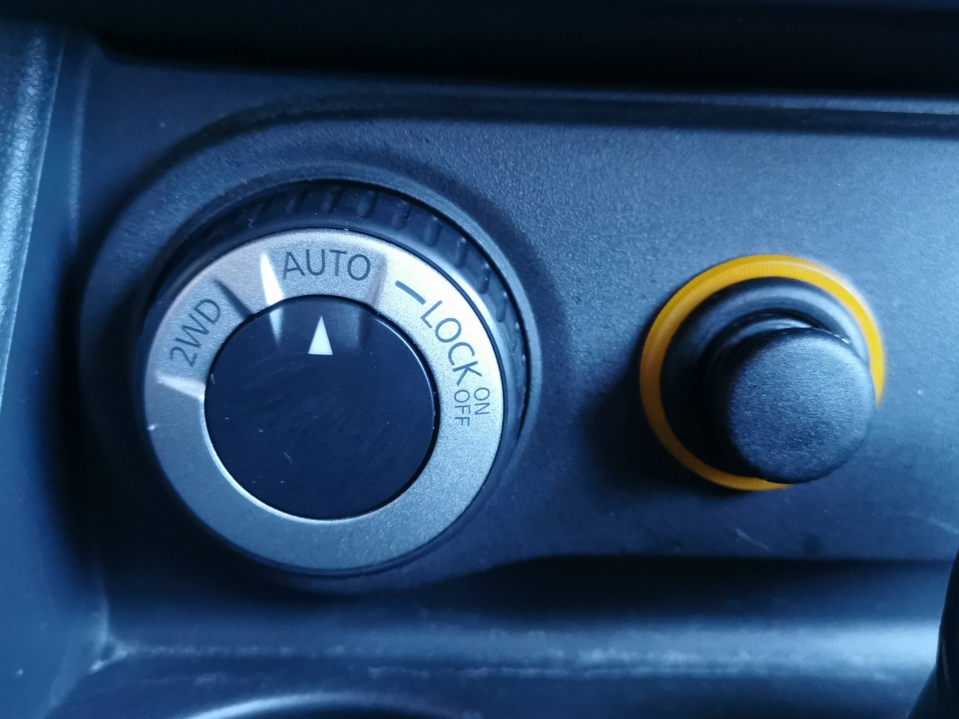 DACIA Duster 1.6 4x4-image-18