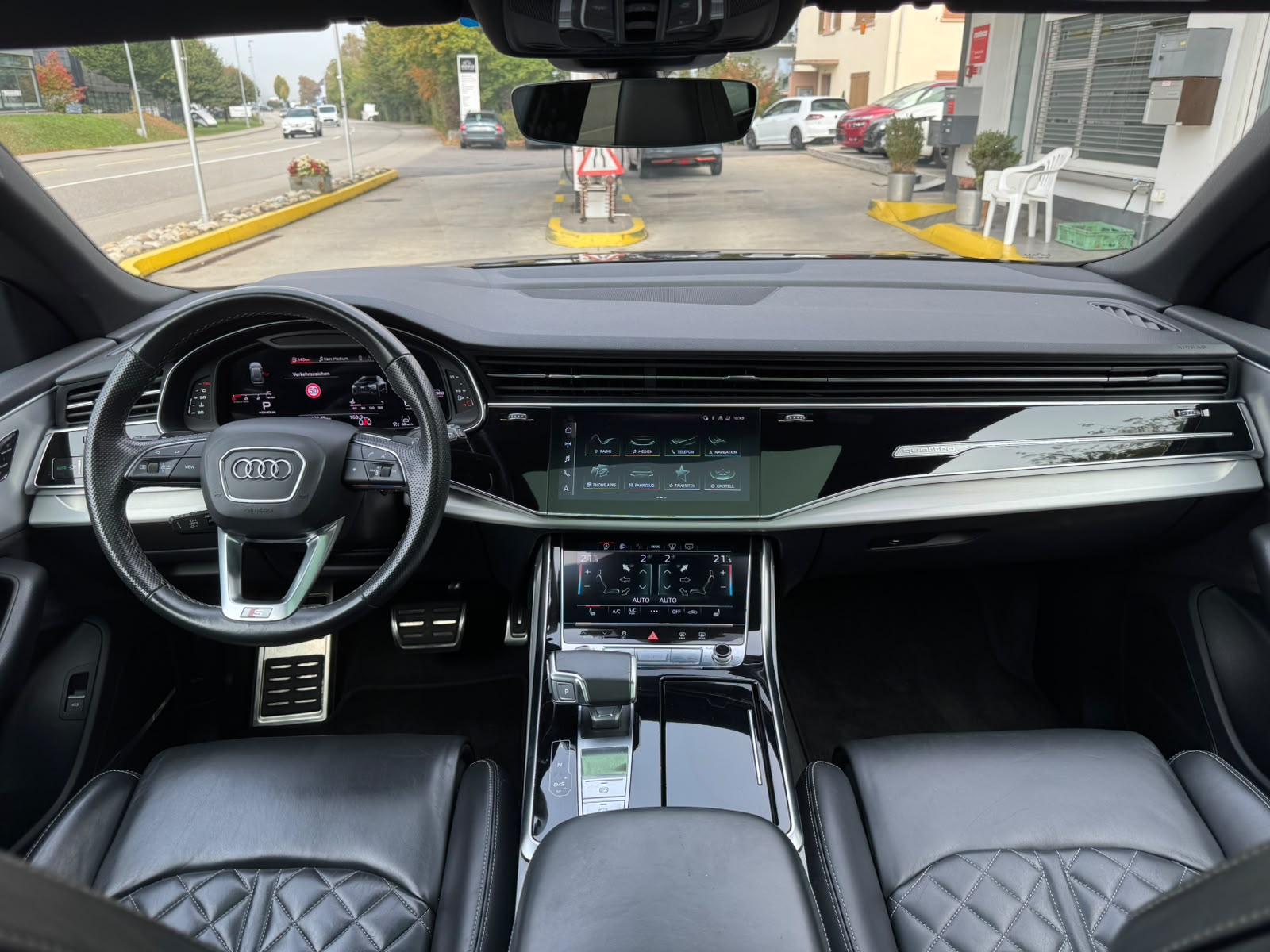 AUDI Q8 50 TDI Black Edition quattro tiptronic-image-18