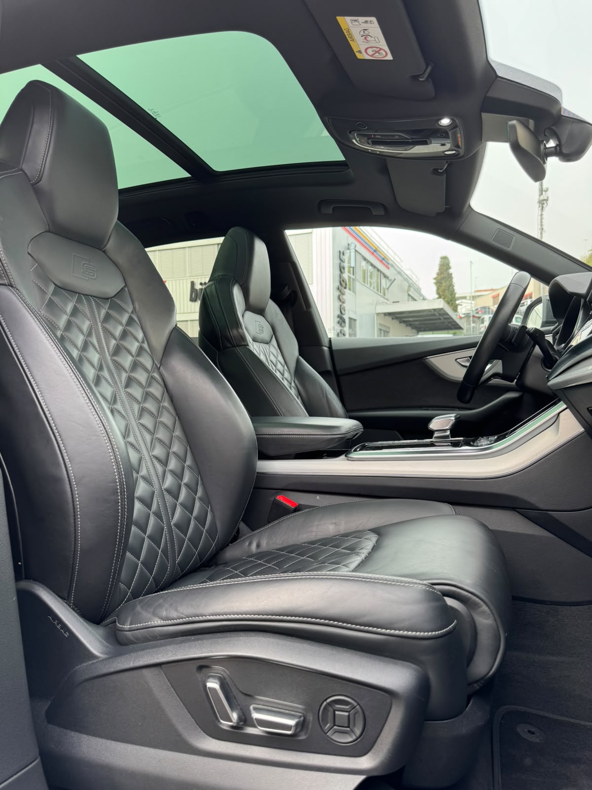 AUDI Q8 50 TDI Black Edition quattro tiptronic-image-17