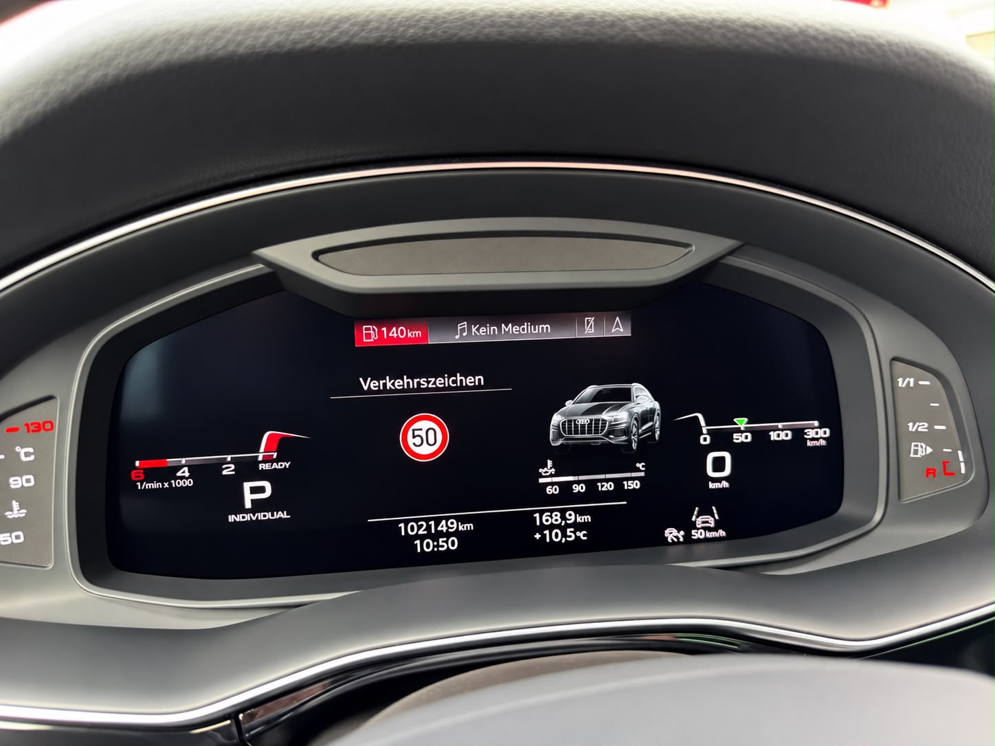 AUDI Q8 50 TDI Black Edition quattro tiptronic-image-30