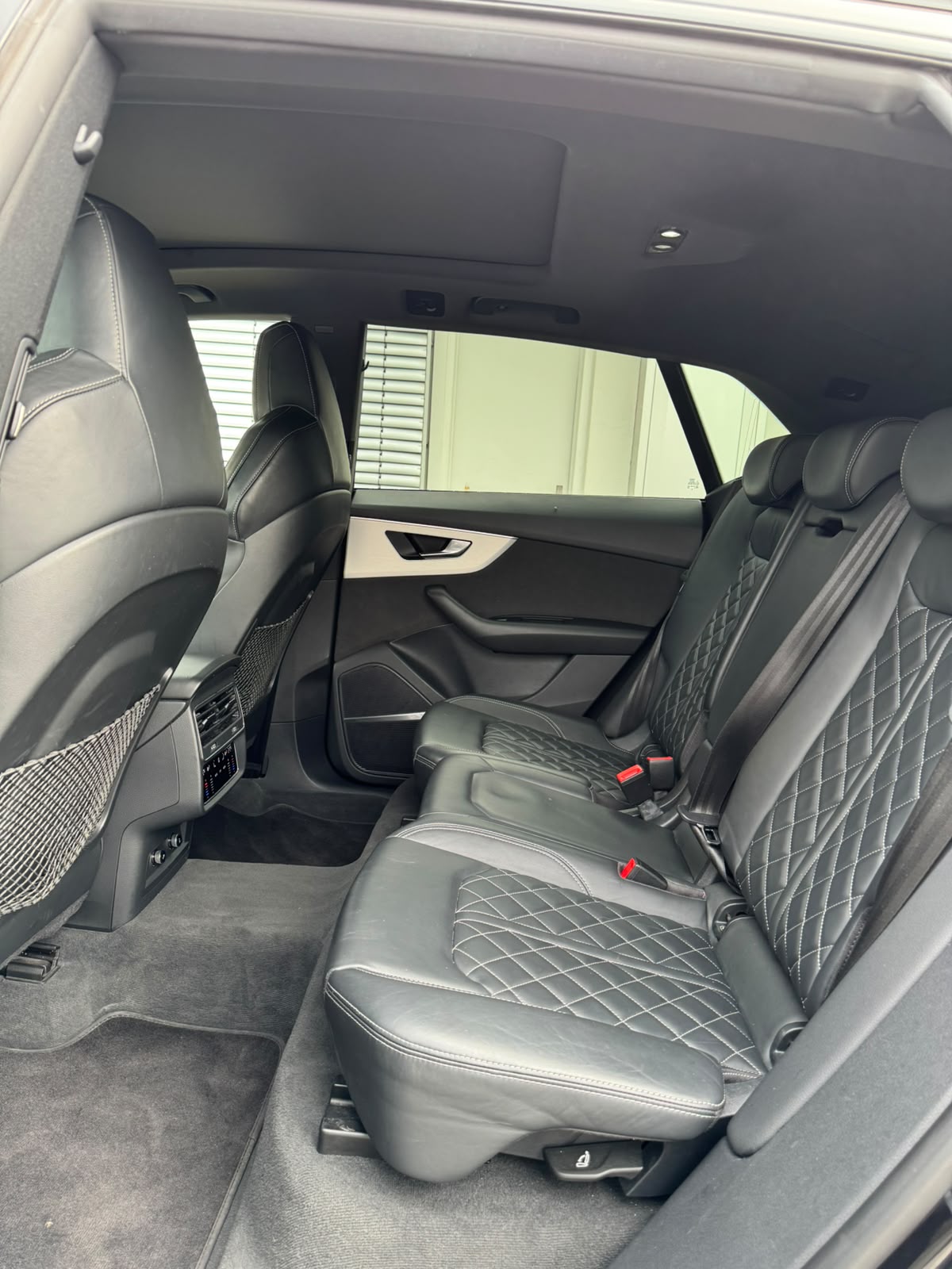 AUDI Q8 50 TDI Black Edition quattro tiptronic-image-15