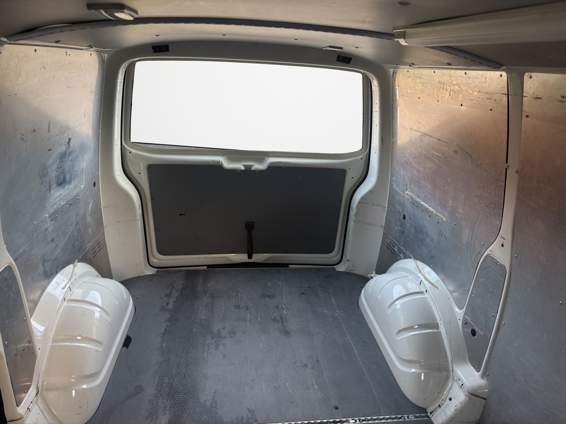 VW T5 1.9 TDI PD-image-12