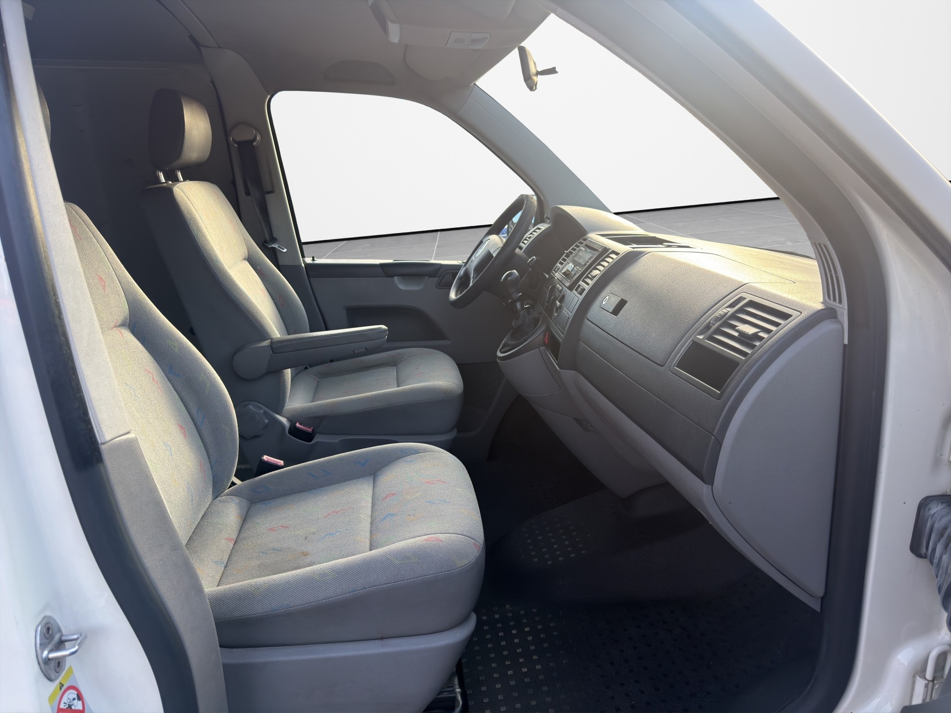 VW T5 1.9 TDI PD-image-11