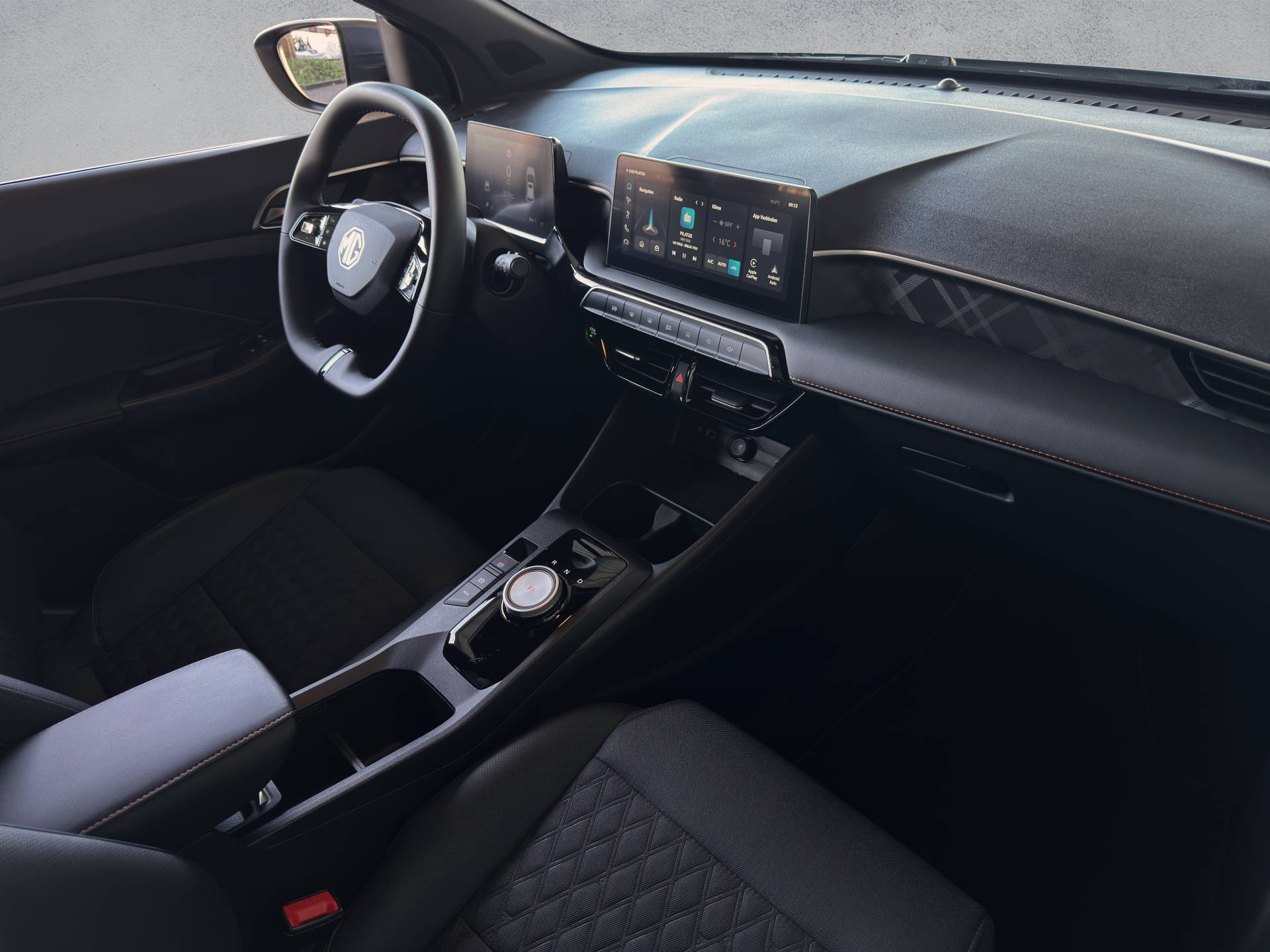 MG 3 1.5 Hybrid Luxury-image-8