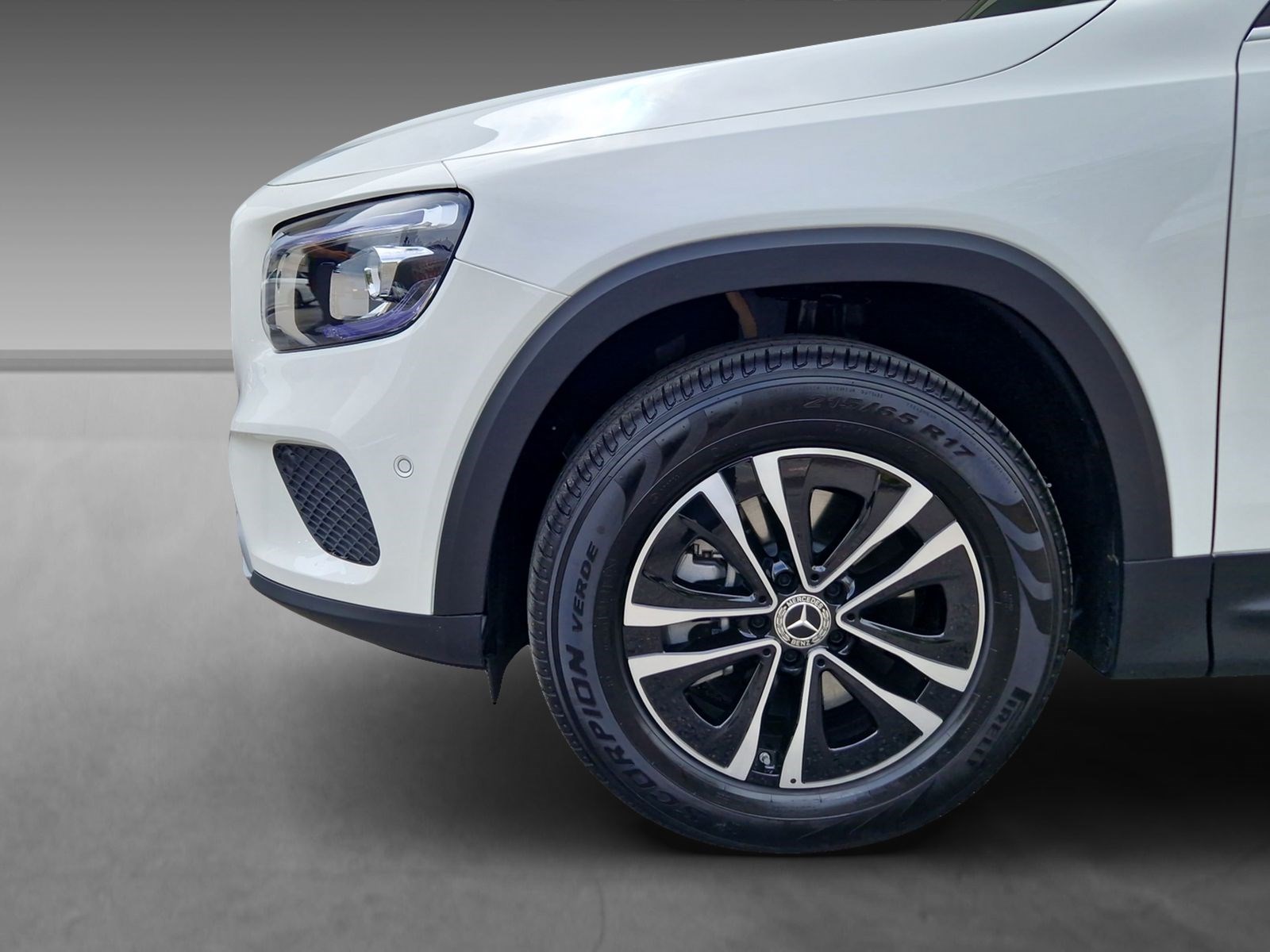 MERCEDES-BENZ GLB 220 d 4Matic-image-5