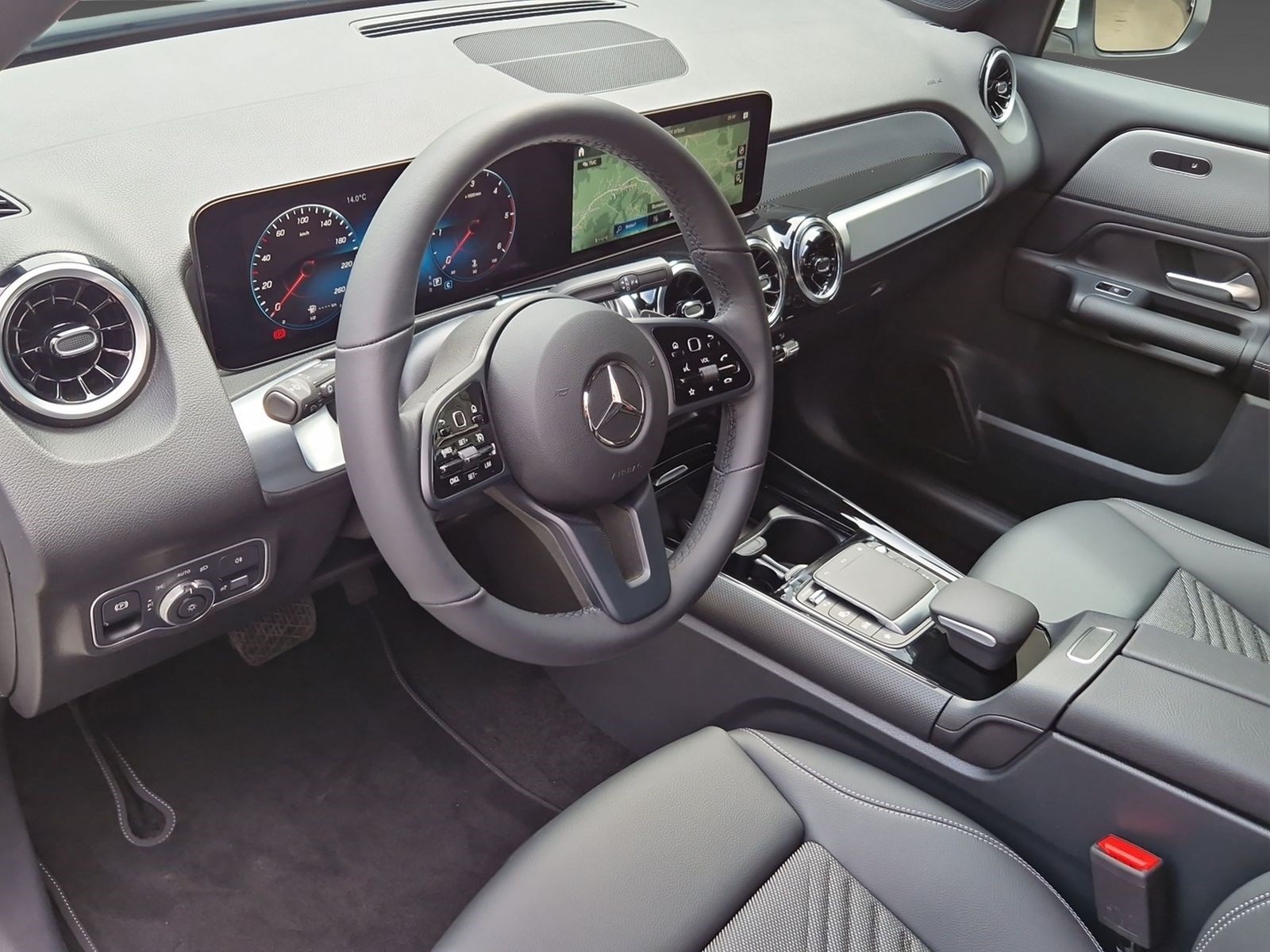 MERCEDES-BENZ GLB 220 d 4Matic-image-6