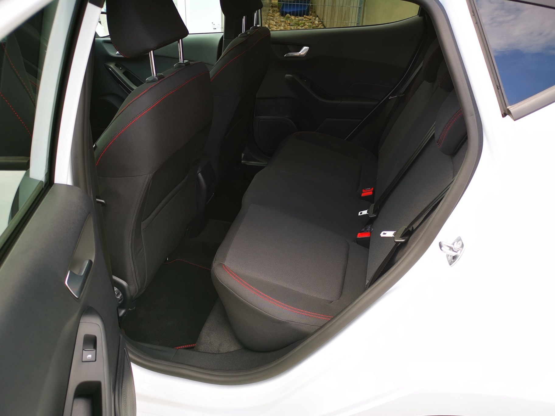FORD Fiesta 1.0 SCTi MHEV ST Line X Automat-image-6