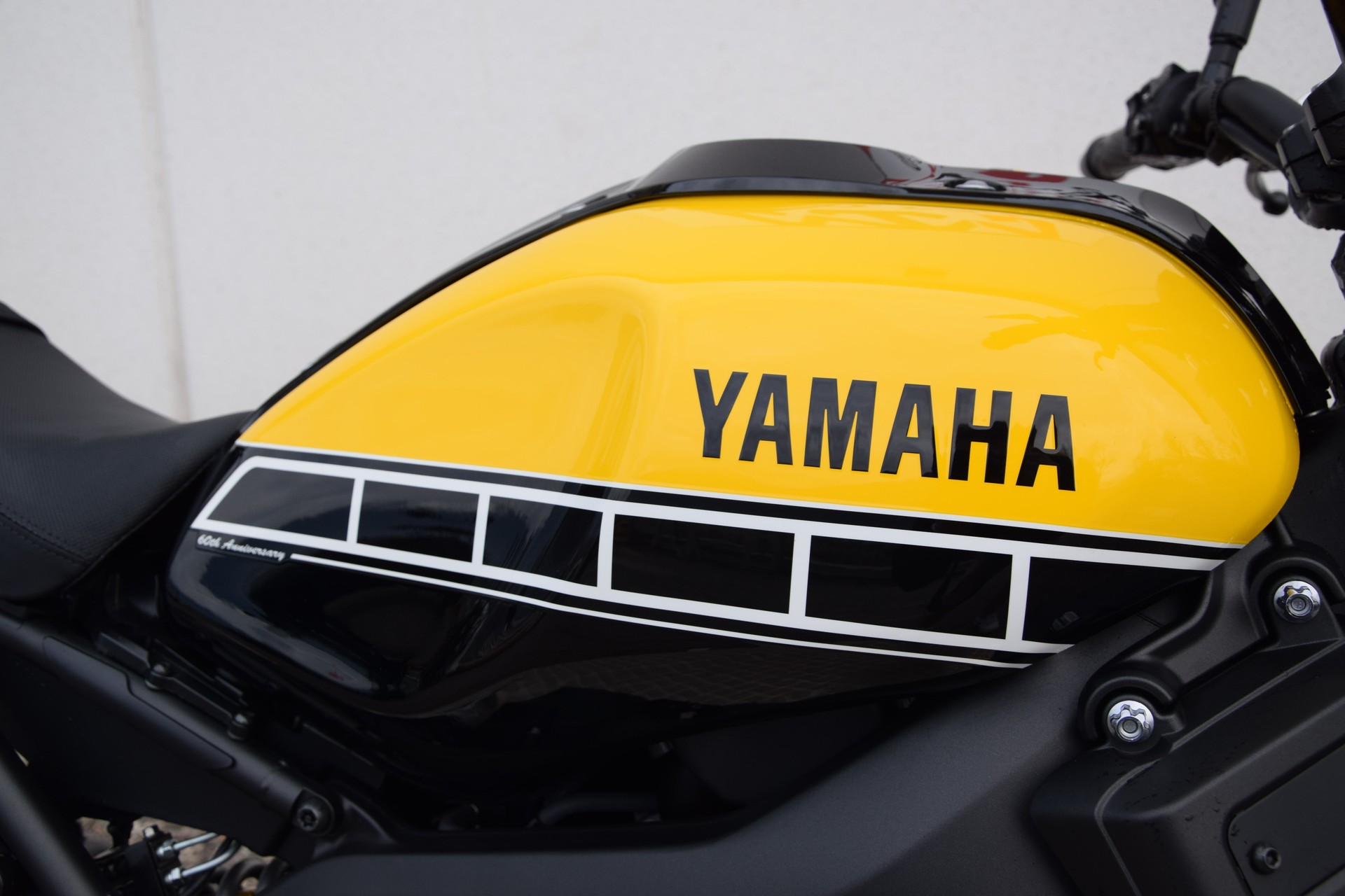 YAMAHA XSR 900-image-10