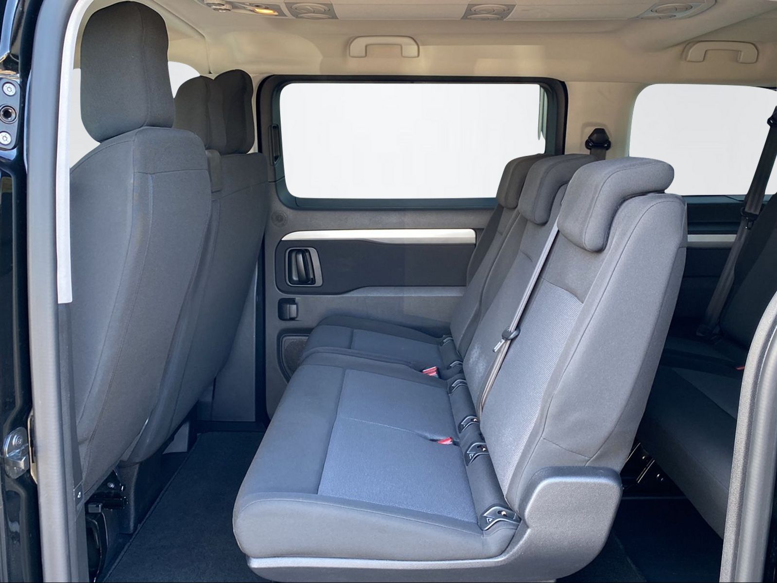 TOYOTA PROACE Verso L1 2.0 D Shuttle-image-10