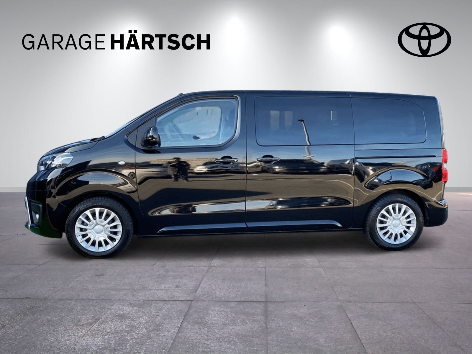 TOYOTA PROACE Verso L1 2.0 D Shuttle-showroom-element-1