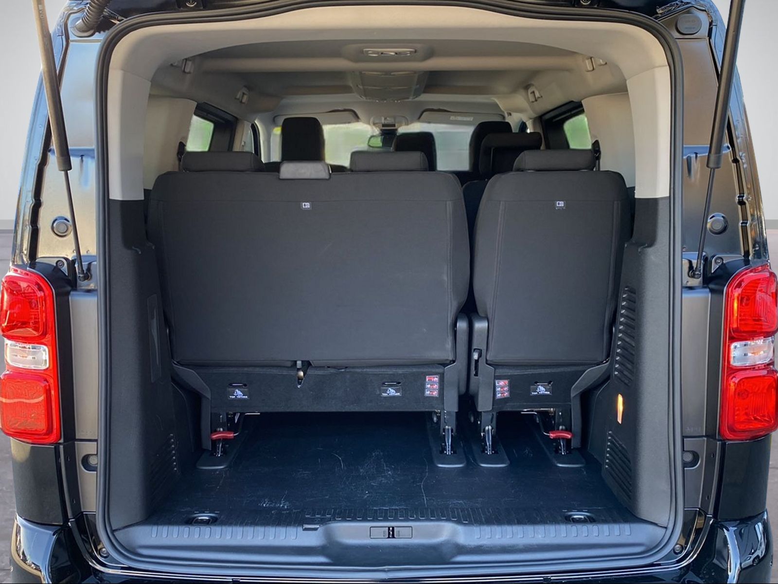 TOYOTA PROACE Verso L1 2.0 D Shuttle-image-5