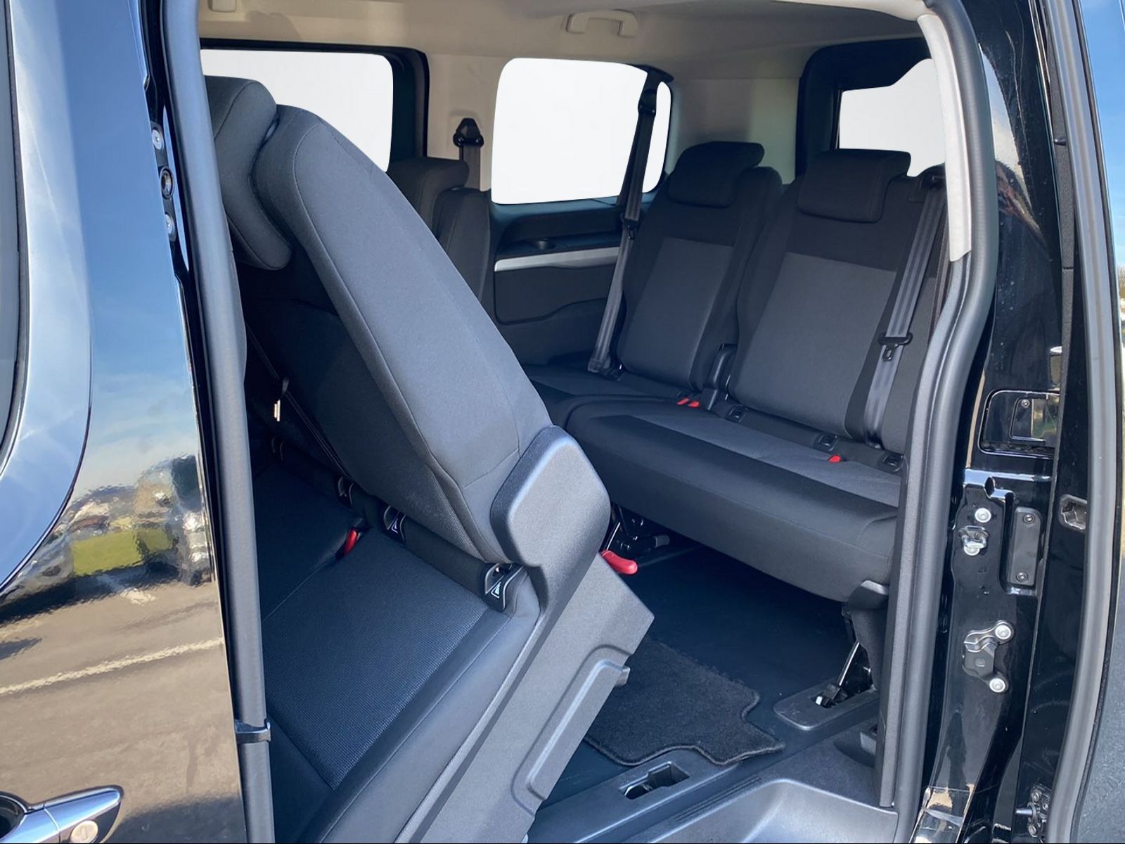 TOYOTA PROACE Verso L1 2.0 D Shuttle-image-15