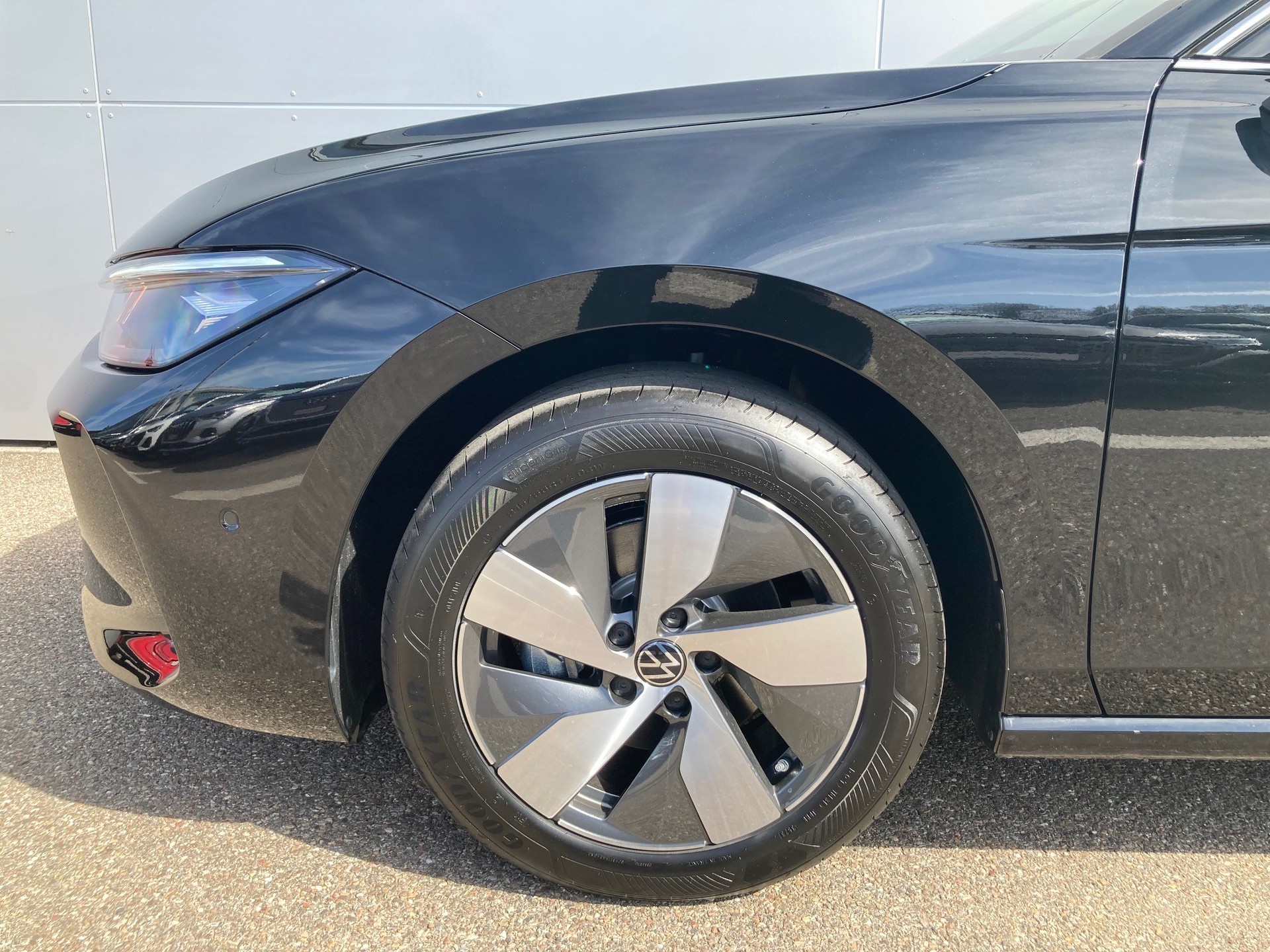 VW Passat Variant 1.5 eTSI evo2 Business DSG-image-6