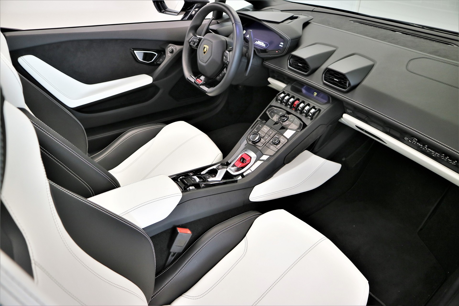 LAMBORGHINI Huracan LP610-4 Spyder DCT-image-9