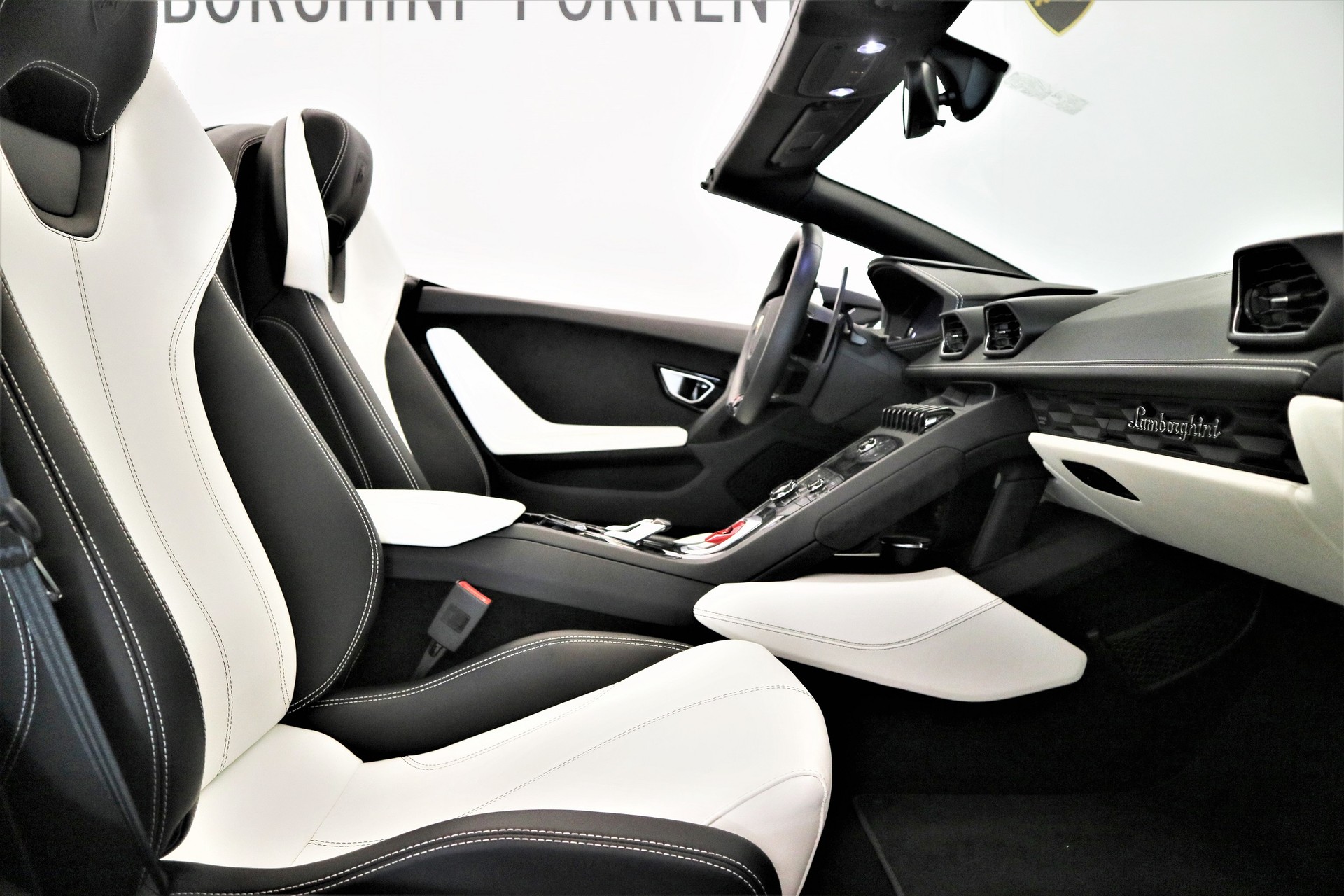 LAMBORGHINI Huracan LP610-4 Spyder DCT-image-8