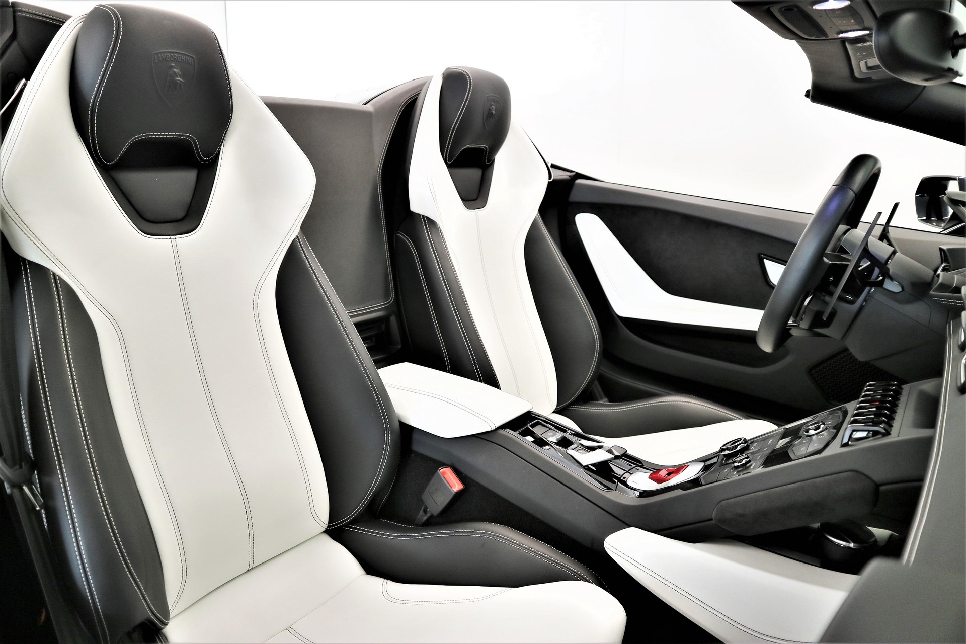LAMBORGHINI Huracan LP610-4 Spyder DCT-image-10