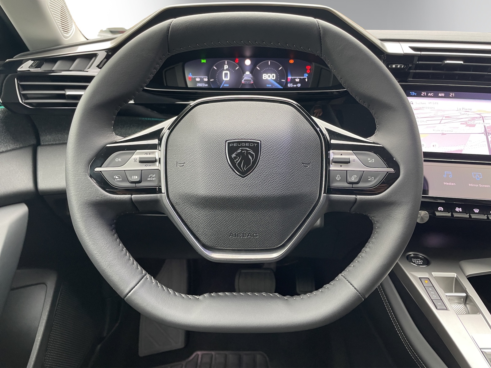 PEUGEOT 408 1.2 PureTech Allure Pack EAT8-image-11