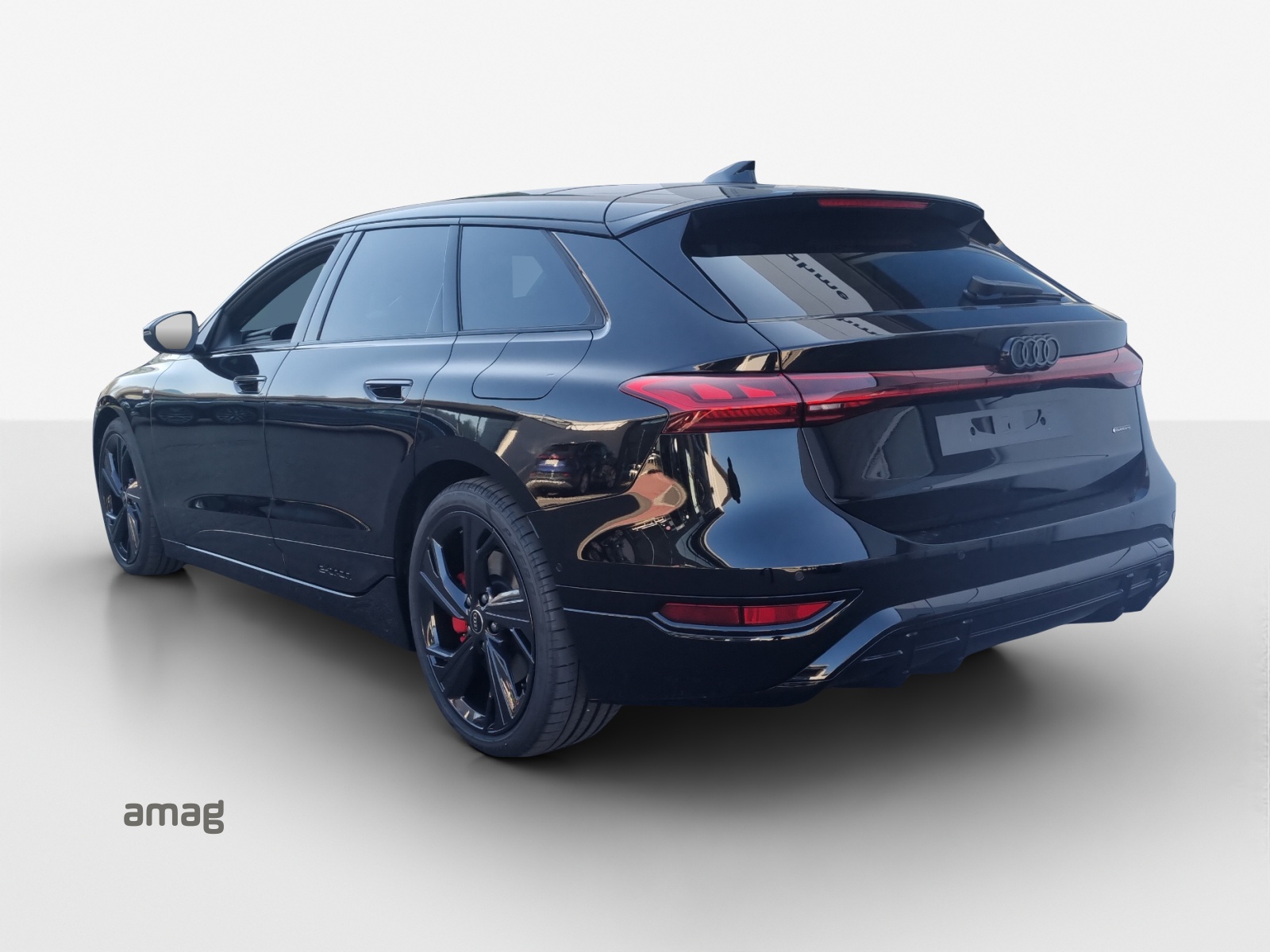 AUDI A6 Avant e-tron quattro-image-2
