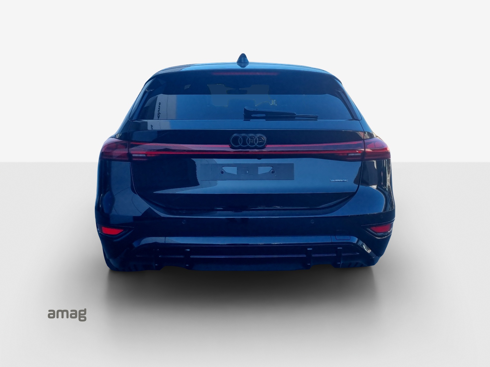 AUDI A6 Avant e-tron quattro-image-3