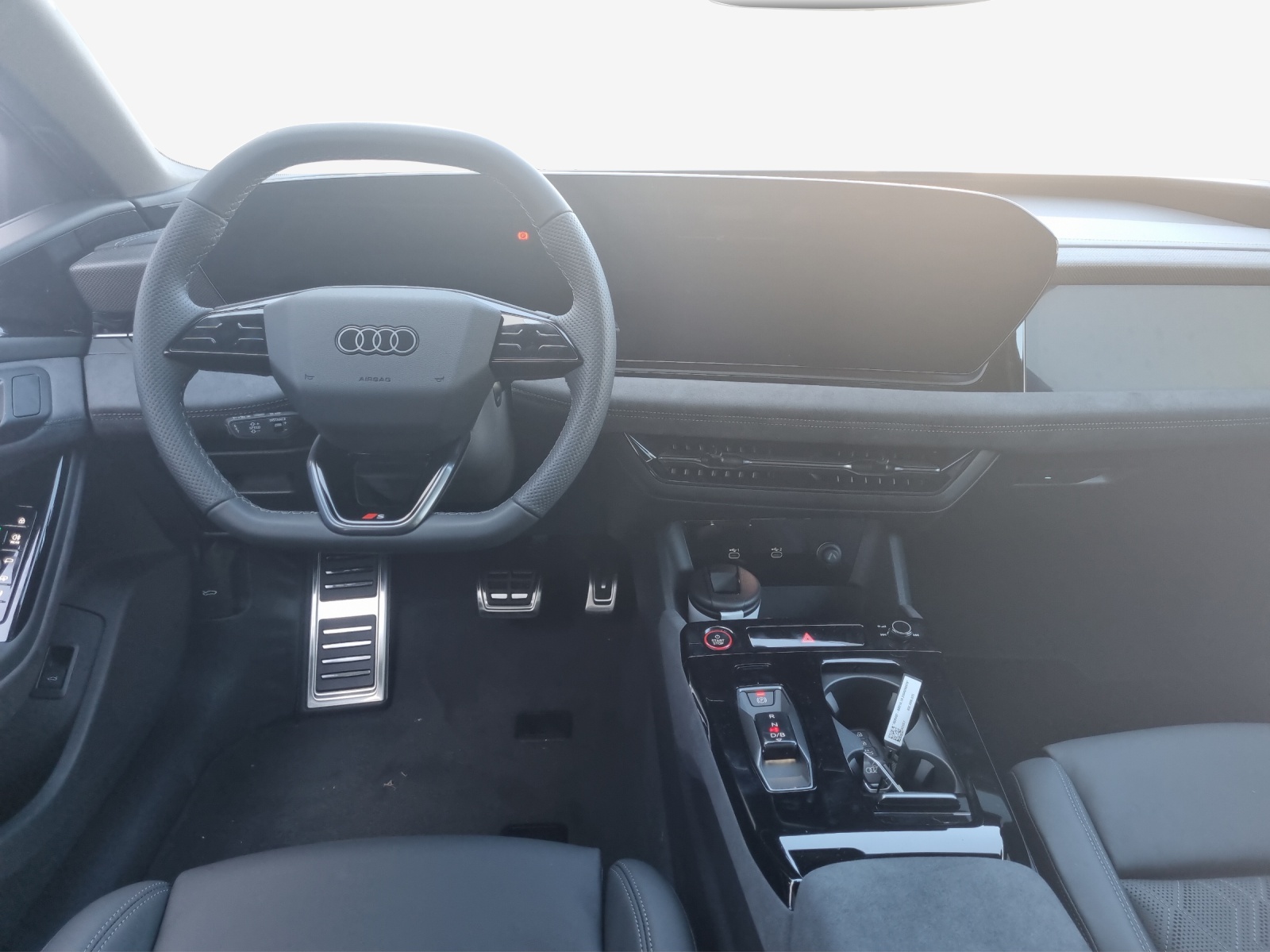 AUDI A6 Avant e-tron quattro-image-8