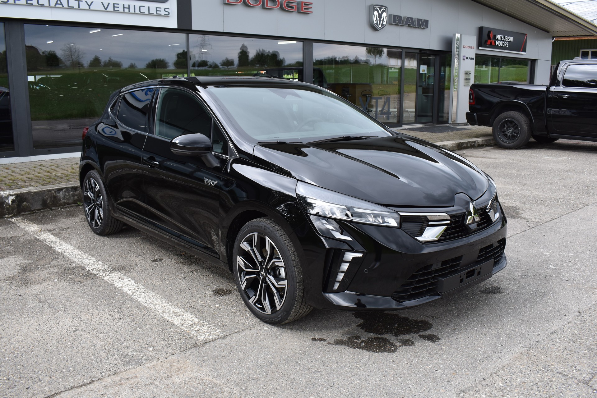 MITSUBISHI COLT 1.6 HEV Intense-image-1