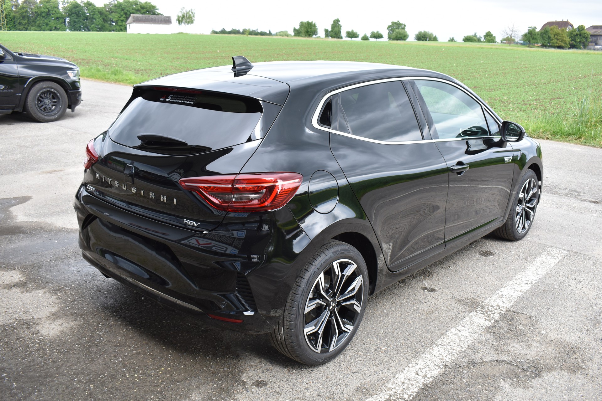 MITSUBISHI COLT 1.6 HEV Intense-image-3