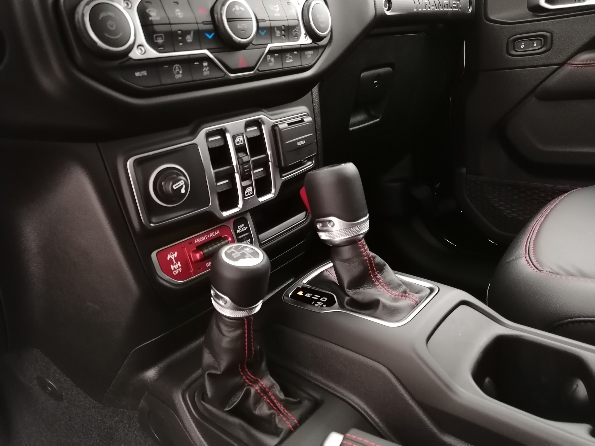 JEEP Wrangler 2.0 Rubicon Unlimited-image-10