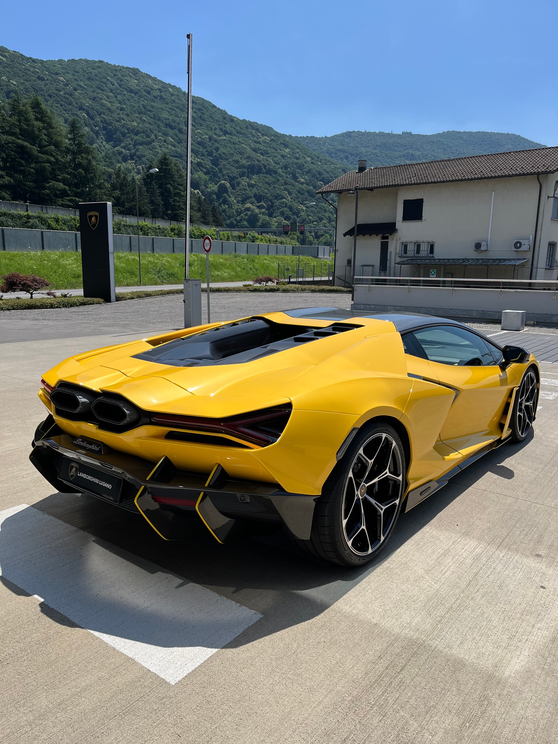 LAMBORGHINI Revuelto Selezione Certified Pre-Owned Certifications: 150-point check list Lamborghini Lugano-image-5