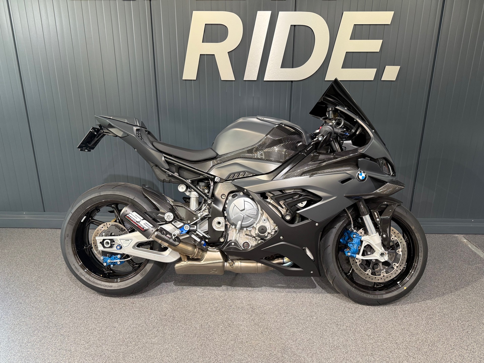 BMW M 1000 RR