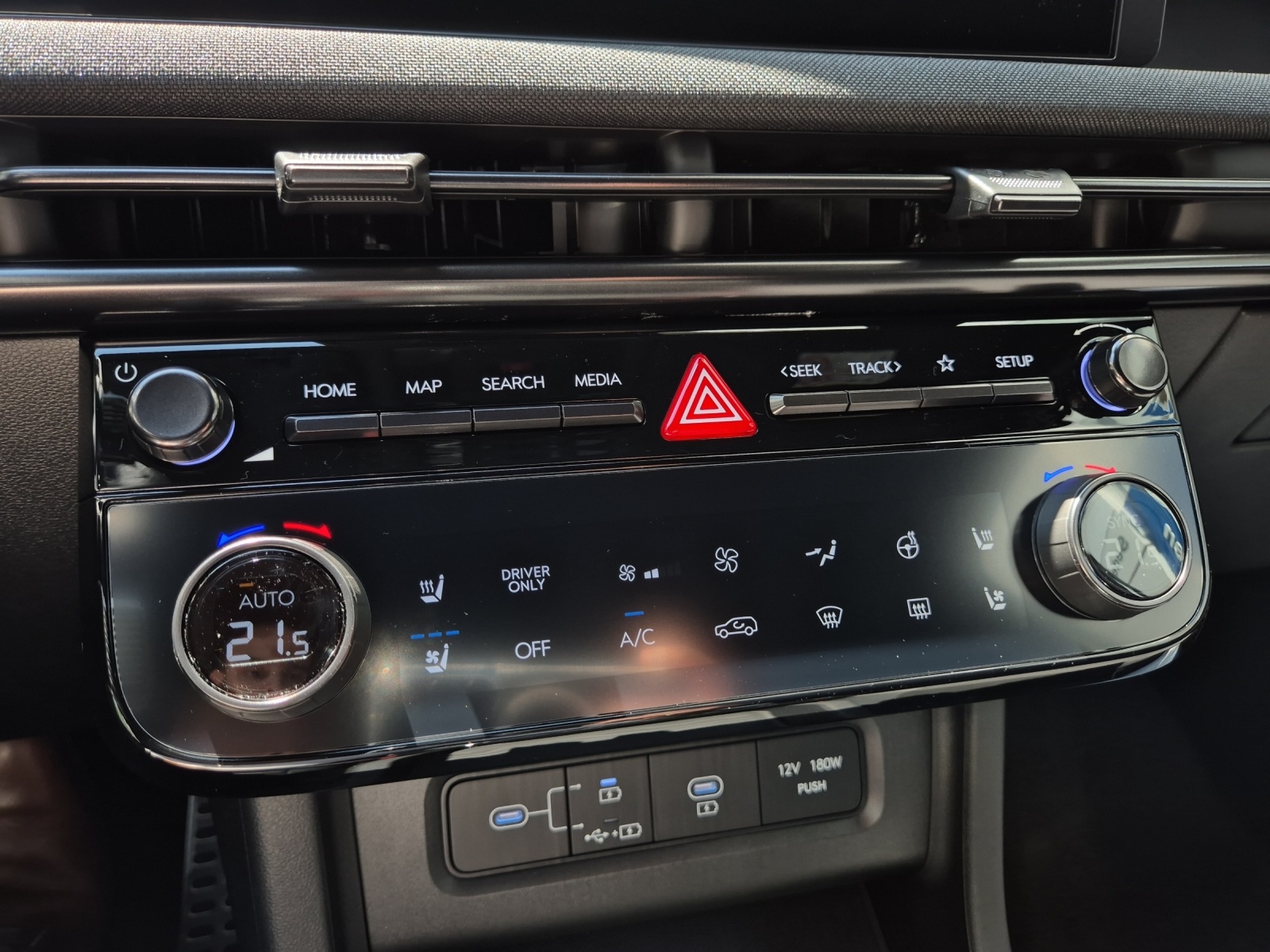 HYUNDAI Tucson 1.6 T-GDi PHEV N-Line LUX.pack 4WD-image-11