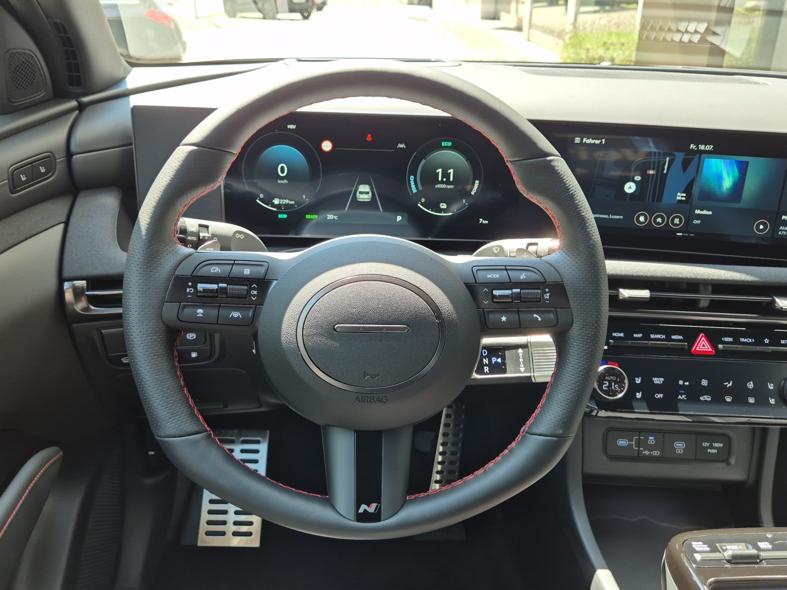 HYUNDAI Tucson 1.6 T-GDi PHEV N-Line LUX.pack 4WD-image-6