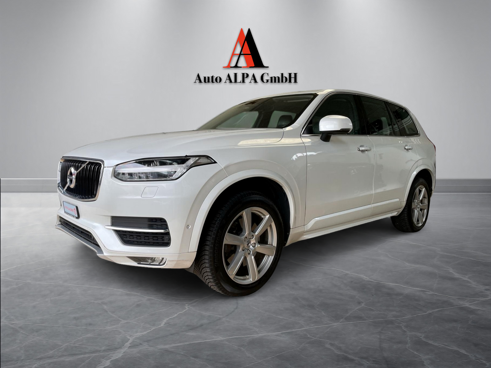 VOLVO XC90 D5 AWD Momentum Geartronic-image-0