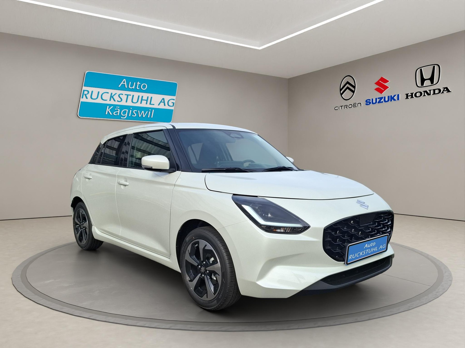 SUZUKI Swift 1.2 Compact Top Hybrid-image-1