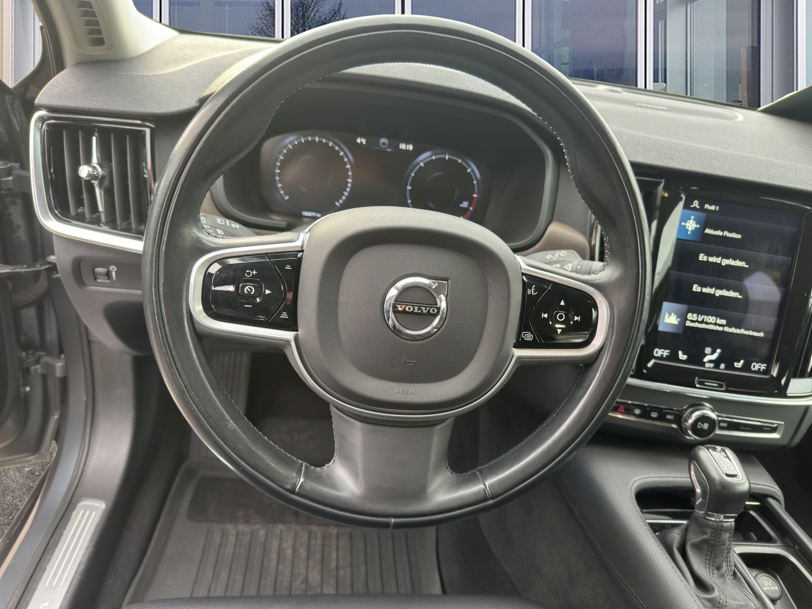 VOLVO V90 Cross Country 2.0 D5 AWD-image-9