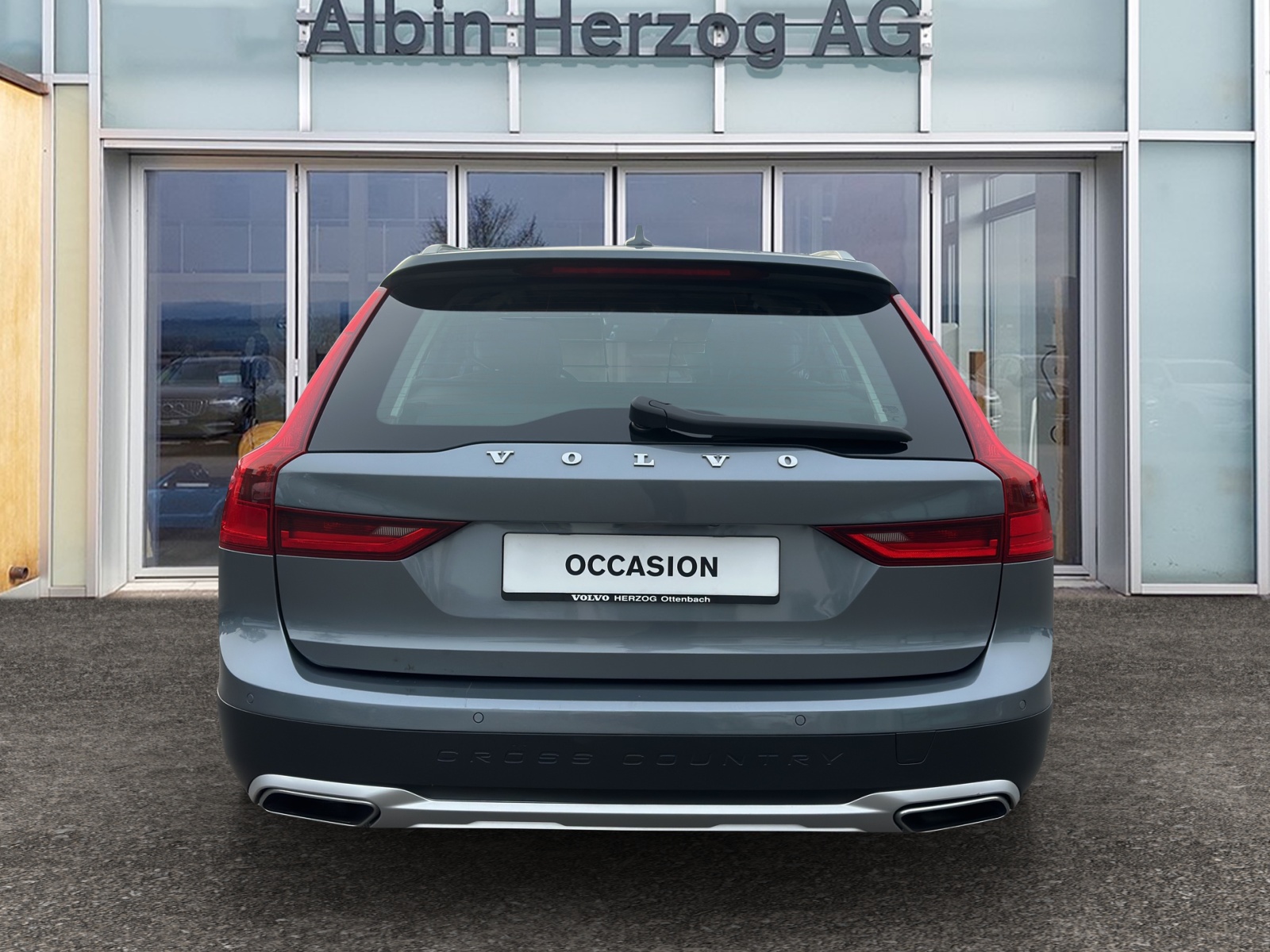 VOLVO V90 Cross Country 2.0 D5 AWD-image-3