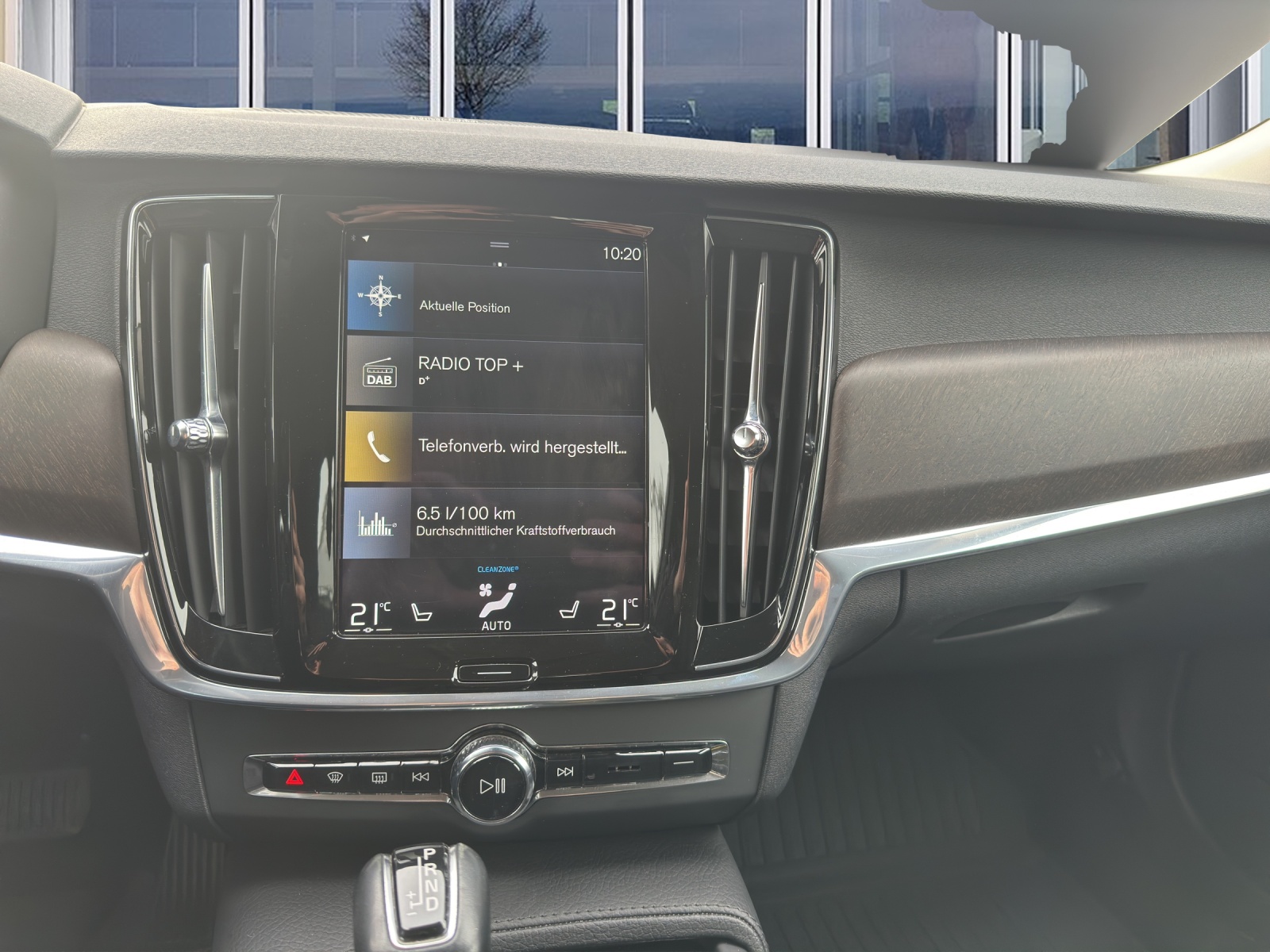 VOLVO V90 Cross Country 2.0 D5 AWD-image-10
