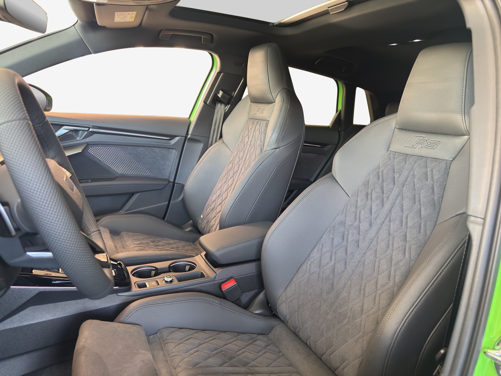AUDI RS3 Sportback 2.5 TSI quattro S-tronic-image-14